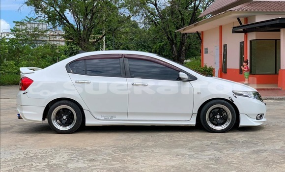 ซื้อ รถมือสอง Honda City ขาว รถยนต์ ใน %{เมือง} ใน กรุงเทพมหานคร ซื้อ รถมือสอง Honda City ขาว รถยนต์ ใน %{เมือง} ใน กรุงเทพมหานคร