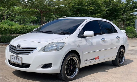 ซื้อ รถมือสอง Toyota Vios ขาว รถยนต์ ใน %{เมือง} ใน กรุงเทพมหานคร