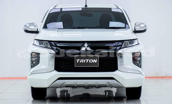 Buy Used Mitsubishi Triton White Car in Bangkok in Bangkok Buy Used Mitsubishi Triton White Car in Bangkok in Bangkok