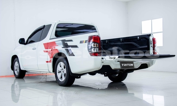 Buy Used Mitsubishi Triton White Car in Bangkok in Bangkok Buy Used Mitsubishi Triton White Car in Bangkok in Bangkok
