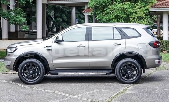 Buy Used Ford Everest Brown Car in Chiang Mai in Chiang Mai Buy Used Ford Everest Brown Car in Chiang Mai in Chiang Mai