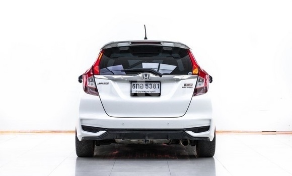 Buy Used Honda Jazz White Car in Bangkok in Bangkok Buy Used Honda Jazz White Car in Bangkok in Bangkok