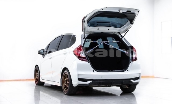 Buy Used Honda Jazz White Car in Bangkok in Bangkok Buy Used Honda Jazz White Car in Bangkok in Bangkok