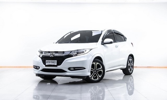 Buy Used Honda HR–V White Car in Bangkok in Bangkok