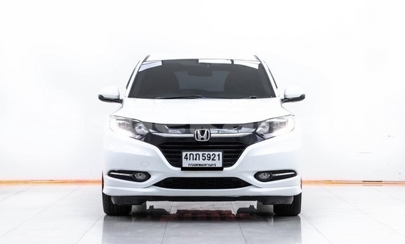 Buy Used Honda HR–V White Car in Bangkok in Bangkok Buy Used Honda HR–V White Car in Bangkok in Bangkok
