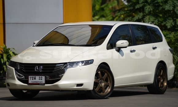 Buy Used Honda Odyssey White Car in Bangkok in Bangkok