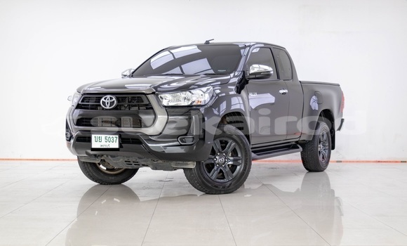 Buy Used Toyota Hiluxe Revo Black Car in Bangkok in Bangkok