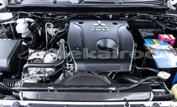 Buy Used Mitsubishi Pajero Sport White Car in Bangkok in Bangkok Buy Used Mitsubishi Pajero Sport White Car in Bangkok in Bangkok