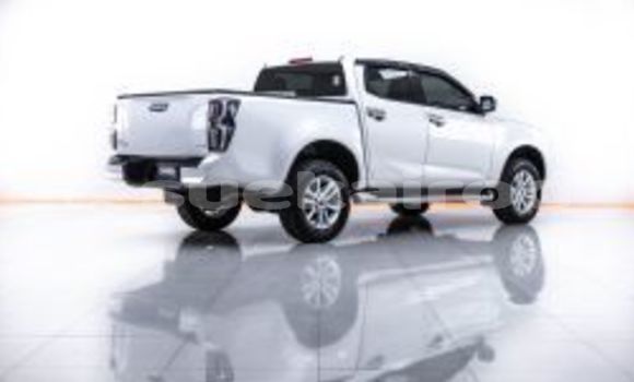 Buy Used Isuzu D-Max White Car in Bangkok in Bangkok Buy Used Isuzu D-Max White Car in Bangkok in Bangkok
