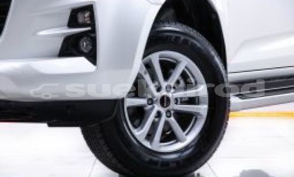 Buy Used Isuzu D-Max White Car in Bangkok in Bangkok Buy Used Isuzu D-Max White Car in Bangkok in Bangkok