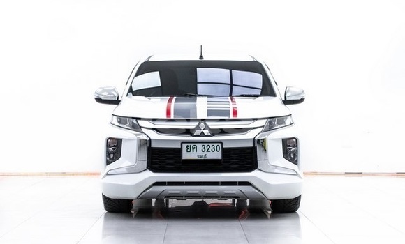 Buy Used Mitsubishi Triton White Car in Bangkok in Bangkok Buy Used Mitsubishi Triton White Car in Bangkok in Bangkok