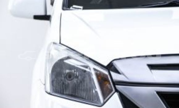 Buy Used Isuzu D-Max White Car in Bangkok in Bangkok Buy Used Isuzu D-Max White Car in Bangkok in Bangkok