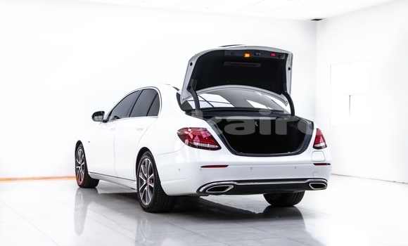 ซื้อ รถมือสอง Mercedes‒Benz E–Class ขาว รถยนต์ ใน %{เมือง} ใน กรุงเทพมหานคร ซื้อ รถมือสอง Mercedes‒Benz E–Class ขาว รถยนต์ ใน %{เมือง} ใน กรุงเทพมหานคร