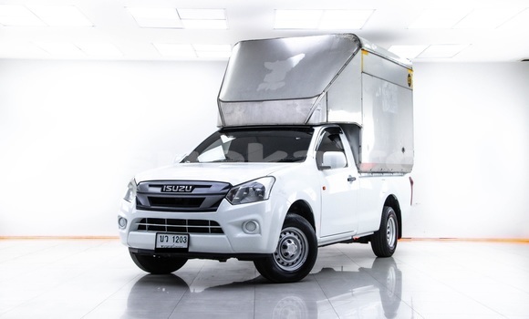 ซื้อ รถมือสอง Isuzu D–MAX ขาว รถยนต์ ใน %{เมือง} ใน กรุงเทพมหานคร