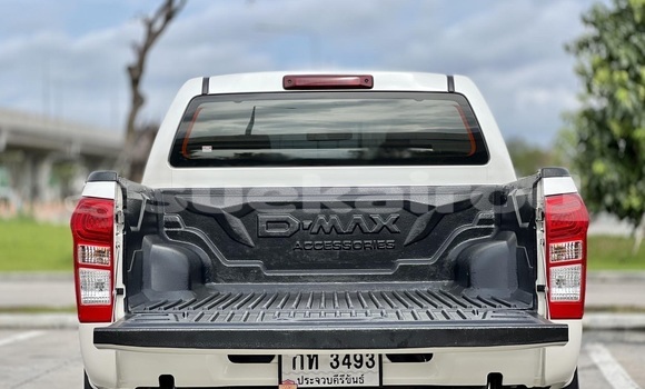 Buy Used Isuzu D–MAX White Car in Bangkok in Bangkok Buy Used Isuzu D–MAX White Car in Bangkok in Bangkok