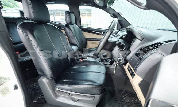 Buy Used Isuzu D–MAX White Car in Bangkok in Bangkok Buy Used Isuzu D–MAX White Car in Bangkok in Bangkok