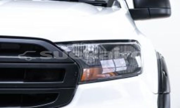 Buy Used Ford Everest White Car in Bangkok in Bangkok Buy Used Ford Everest White Car in Bangkok in Bangkok