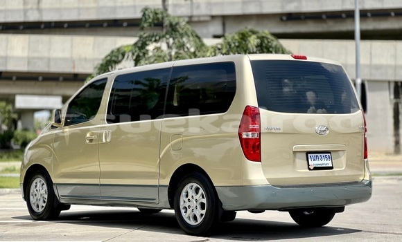 ซื้อ รถมือสอง Hyundai H1 สีน้ำตาล รถยนต์ ใน %{เมือง} ใน กรุงเทพมหานคร ซื้อ รถมือสอง Hyundai H1 สีน้ำตาล รถยนต์ ใน %{เมือง} ใน กรุงเทพมหานคร