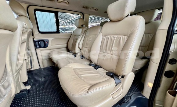 ซื้อ รถมือสอง Hyundai H1 สีน้ำตาล รถยนต์ ใน %{เมือง} ใน กรุงเทพมหานคร ซื้อ รถมือสอง Hyundai H1 สีน้ำตาล รถยนต์ ใน %{เมือง} ใน กรุงเทพมหานคร