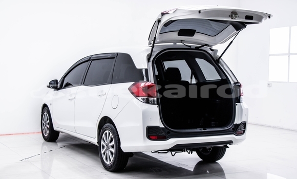 Buy Used Honda Mobilio White Car in Bangkok in Bangkok Buy Used Honda Mobilio White Car in Bangkok in Bangkok