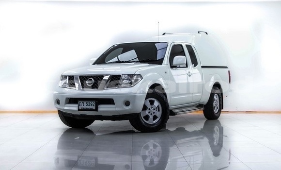 ซื้อ รถมือสอง Nissan Navara ขาว รถยนต์ ใน %{เมือง} ใน กรุงเทพมหานคร