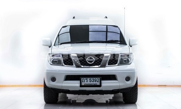 Buy Used Nissan Navara White Car in Bangkok in Bangkok Buy Used Nissan Navara White Car in Bangkok in Bangkok