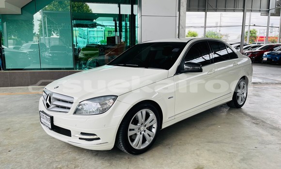 ซื้อ รถมือสอง Mercedes-Benz C-Classe ขาว รถยนต์ ใน %{เมือง} ใน กรุงเทพมหานคร