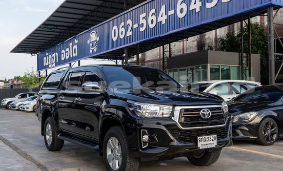 Buy Used Toyota Hiluxe Revo Black Car in Bangkok in Bangkok
