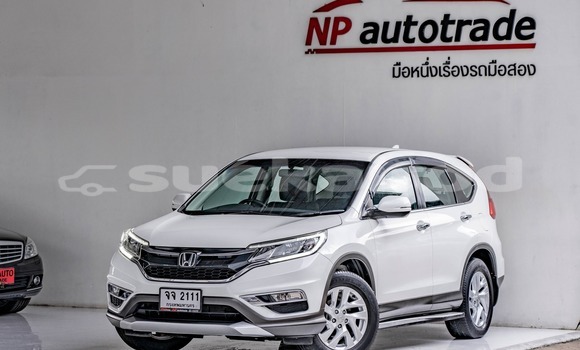 ซื้อ รถมือสอง Honda CR-V ขาว รถยนต์ ใน %{เมือง} ใน กรุงเทพมหานคร