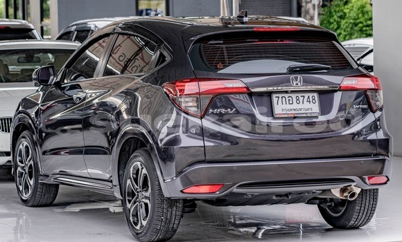 ซื้อ รถมือสอง Honda HR-V สีดำ รถยนต์ ใน %{เมือง} ใน กรุงเทพมหานคร ซื้อ รถมือสอง Honda HR-V สีดำ รถยนต์ ใน %{เมือง} ใน กรุงเทพมหานคร