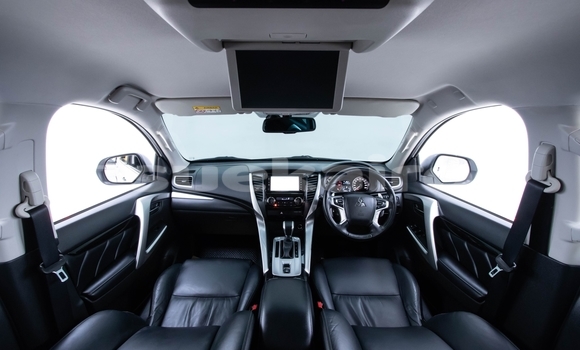 Buy Used Mitsubishi Pajero Sport White Car in Bangkok in Bangkok Buy Used Mitsubishi Pajero Sport White Car in Bangkok in Bangkok