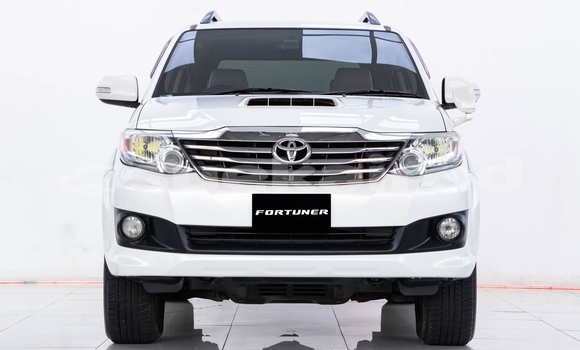 ซื้อ รถมือสอง Toyota Fortuner ขาว รถยนต์ ใน %{เมือง} ใน กรุงเทพมหานคร ซื้อ รถมือสอง Toyota Fortuner ขาว รถยนต์ ใน %{เมือง} ใน กรุงเทพมหานคร