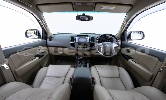 ซื้อ รถมือสอง Toyota Fortuner ขาว รถยนต์ ใน %{เมือง} ใน กรุงเทพมหานคร ซื้อ รถมือสอง Toyota Fortuner ขาว รถยนต์ ใน %{เมือง} ใน กรุงเทพมหานคร