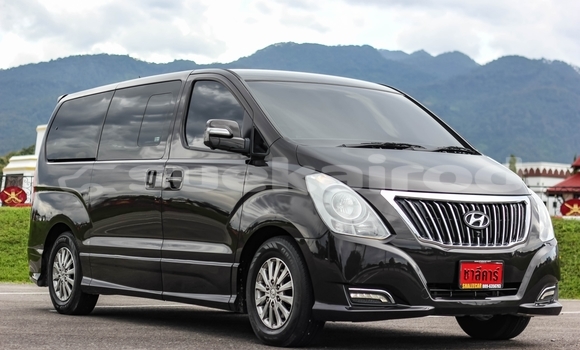 Buy Used Hyundai H1 Brown Car in Chiang Mai in Chiang Mai Buy Used Hyundai H1 Brown Car in Chiang Mai in Chiang Mai