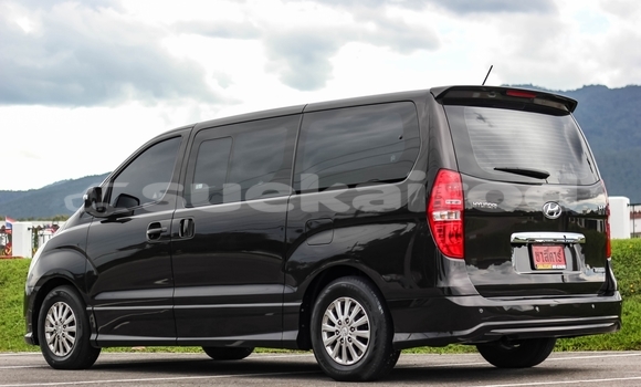 Buy Used Hyundai H1 Brown Car in Chiang Mai in Chiang Mai Buy Used Hyundai H1 Brown Car in Chiang Mai in Chiang Mai