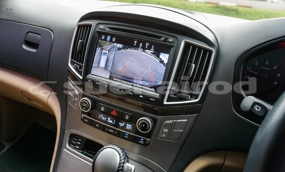 Buy Used Hyundai H1 Brown Car in Chiang Mai in Chiang Mai Buy Used Hyundai H1 Brown Car in Chiang Mai in Chiang Mai