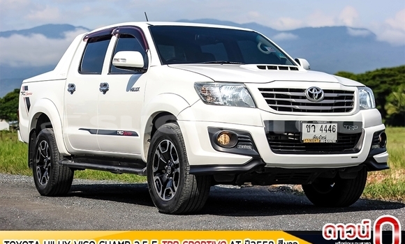 Buy Used Toyota Hiluxe VIGO White Car in Chiang Mai in Chiang Mai
