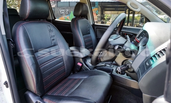 Buy Used Toyota Hiluxe VIGO White Car in Chiang Mai in Chiang Mai Buy Used Toyota Hiluxe VIGO White Car in Chiang Mai in Chiang Mai