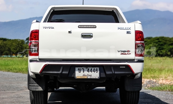 Buy Used Toyota Hiluxe VIGO White Car in Chiang Mai in Chiang Mai Buy Used Toyota Hiluxe VIGO White Car in Chiang Mai in Chiang Mai