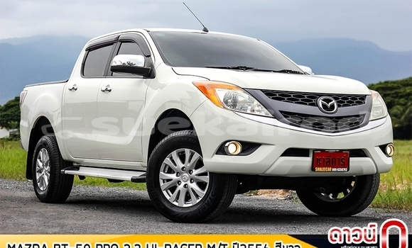 ซื้อ รถมือสอง Mazda BT-50 ขาว รถยนต์ ใน %{เมือง} ใน เชียงใหม่