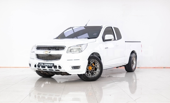 Buy Used Chevrolet Colorado White Car in Bangkok in Bangkok