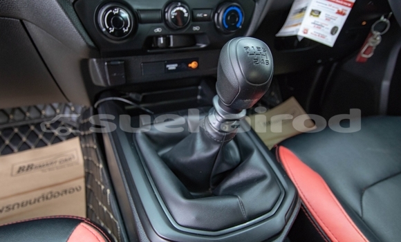 Buy Used Isuzu D-Max White Car in Bangkok in Bangkok Buy Used Isuzu D-Max White Car in Bangkok in Bangkok