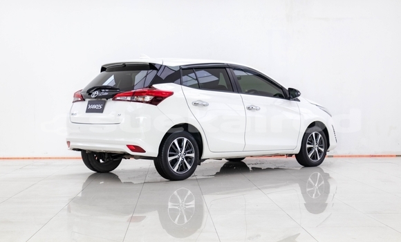 ซื้อ รถมือสอง Toyota Yaris สีดำ รถยนต์ ใน %{เมือง} ใน กรุงเทพมหานคร ซื้อ รถมือสอง Toyota Yaris สีดำ รถยนต์ ใน %{เมือง} ใน กรุงเทพมหานคร