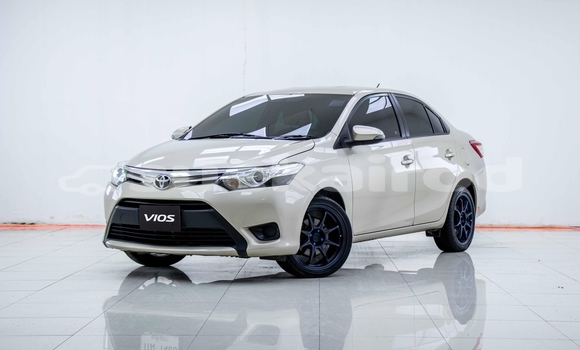 ซื้อ รถมือสอง Toyota Vios สีน้ำตาล รถยนต์ ใน %{เมือง} ใน กรุงเทพมหานคร