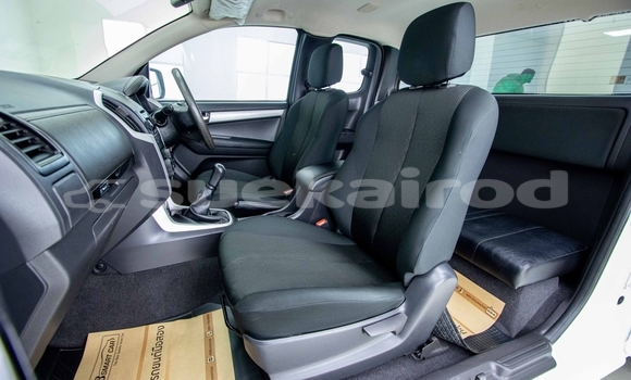 ซื้อ รถมือสอง Isuzu D-Max ขาว รถยนต์ ใน %{เมือง} ใน กรุงเทพมหานคร ซื้อ รถมือสอง Isuzu D-Max ขาว รถยนต์ ใน %{เมือง} ใน กรุงเทพมหานคร