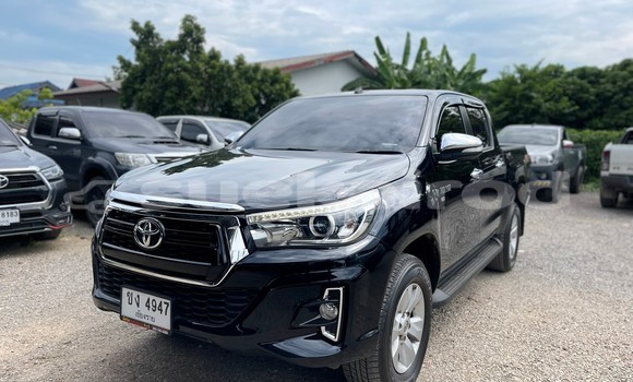 Buy Used Toyota Hiluxe Revo Black Car in Bangkok in Bangkok