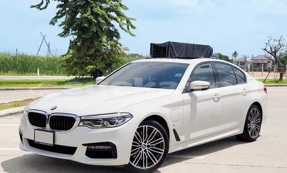 Buy Used BMW 5–Series White Car in Bangkok in Bangkok Buy Used BMW 5–Series White Car in Bangkok in Bangkok