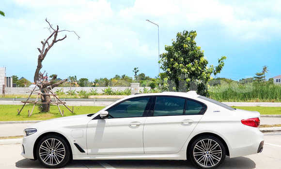 Buy Used BMW 5–Series White Car in Bangkok in Bangkok Buy Used BMW 5–Series White Car in Bangkok in Bangkok