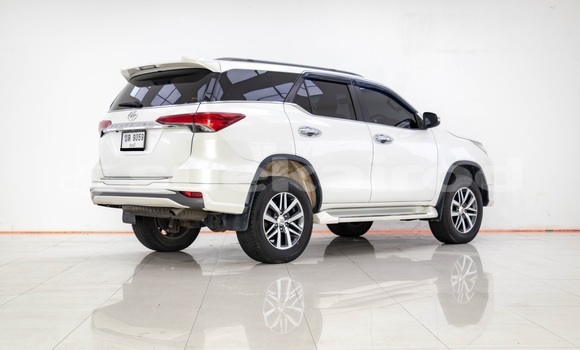 Buy Used Toyota Fortuner White Car in Bangkok in Bangkok Buy Used Toyota Fortuner White Car in Bangkok in Bangkok
