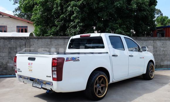 Buy Used Isuzu D-Max White Car in Bangkok in Bangkok Buy Used Isuzu D-Max White Car in Bangkok in Bangkok